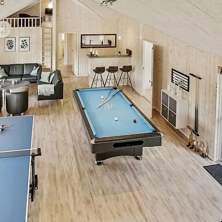 Sleeps 24 Pool Wifi Дом отдыха Ольбек